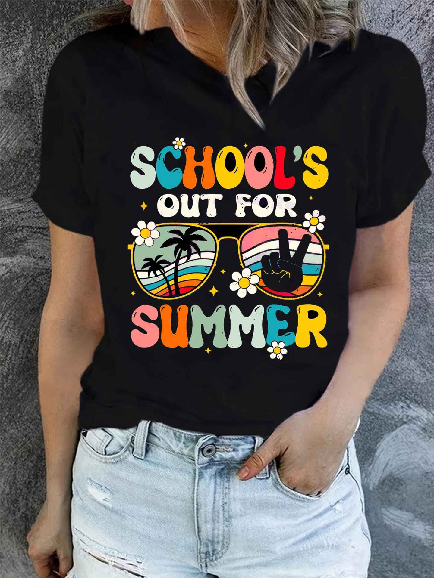 Women's Graphic Letter Print T-shirt - Casual Crew Neck Short Sleeve Top for Spring & Summer
Women's Graphic Letter Print T-shirt - Casual Crew Neck Short Sleeve Top for Spring & Summer