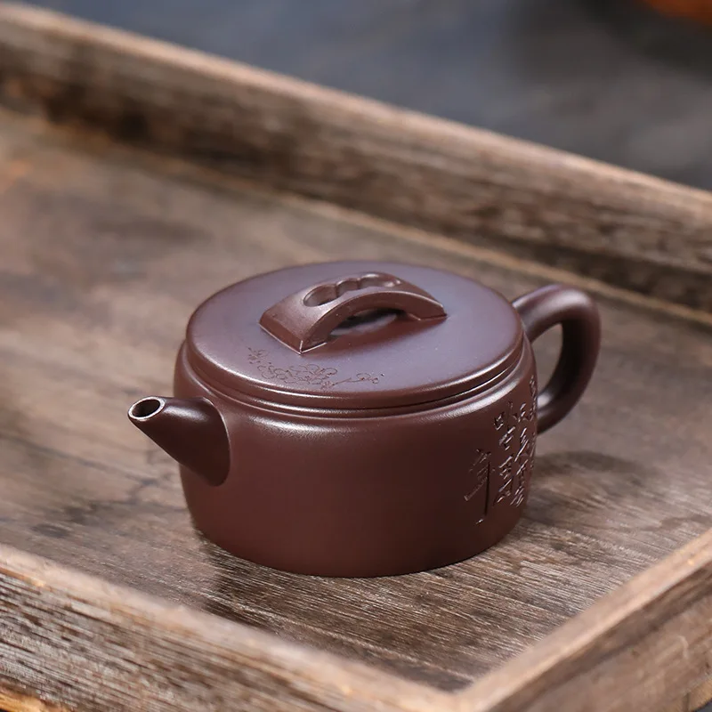 Zisha Teapot Yixing Gongtang Wholesale Handmade Carving Scent of Plum Blossom Hanwa Big Mouth Teapot Purple Clay Hanwa Tea Set
Zisha Teapot Yixing Gongtang Wholesale Handmade Carving Scent of Plum Blossom Hanwa Big Mouth Teapot Purple Clay Hanwa Tea Set