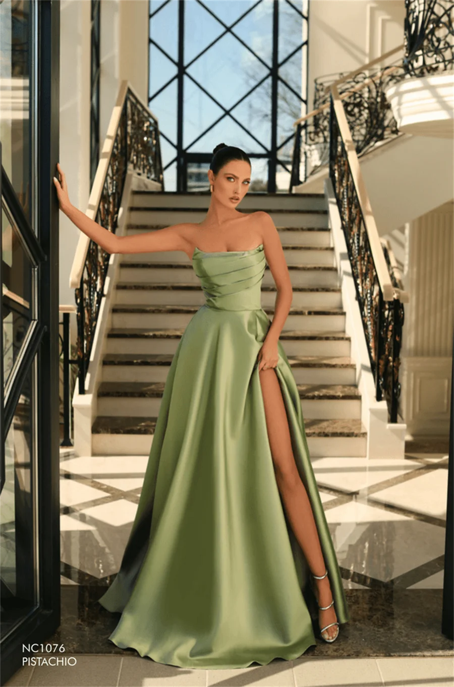 

2023 Simple Satin Sleeveless Evening Gown Luxurious Sweetheart Slit Prom Dress Elegant Plus Size Women Formal Occasion Dresses