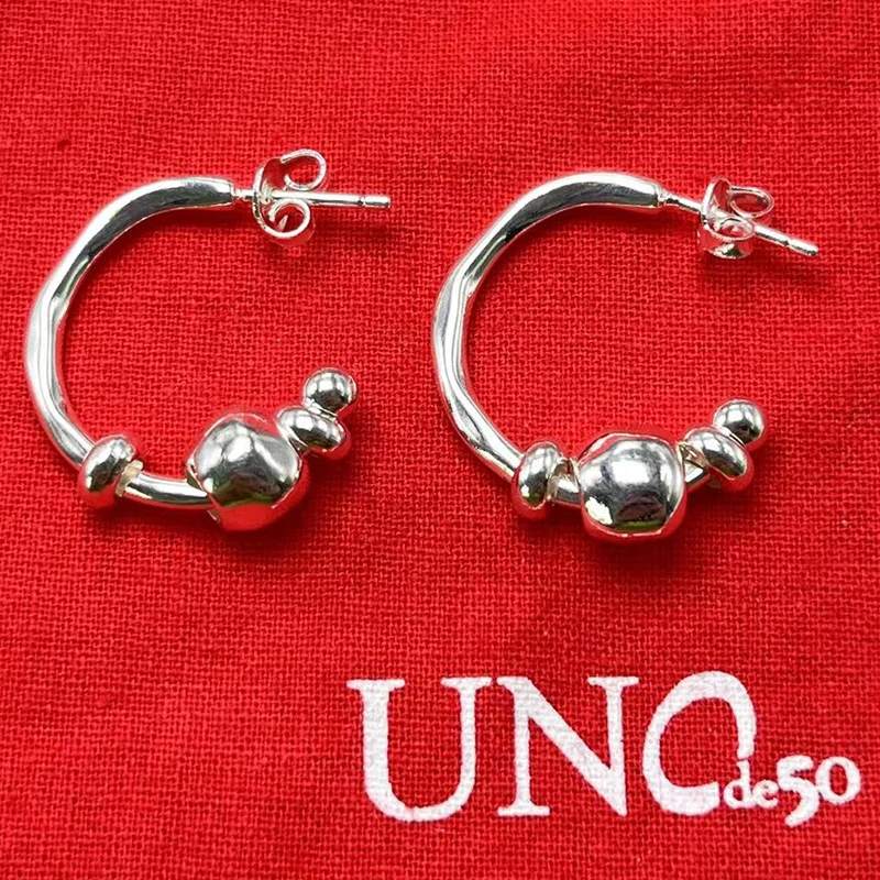 2023 unode 50 Лидер продаж испанская мода модные трендовые высококачественные женские Серьги Романтические ювелирные изделия Подарочный пакет с сумкой 
2023 unode 50 Лидер продаж испанская мода модные трендовые высококачественные женские Серьги Романтические ювелирные изделия Подарочный пакет с сумкой