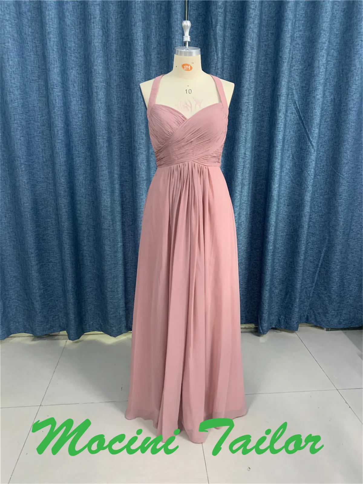 2024 Dusty Pink Color Chiffon V-neck Sleeveless Pleats Cross Shoulder Not In Full Size Bridesmaid Dress Luckgirls Mocini Tailor
2024 Dusty Pink Color Chiffon V-neck Sleeveless Pleats Cross Shoulder Not In Full Size Bridesmaid Dress Luckgirls Mocini Tailor