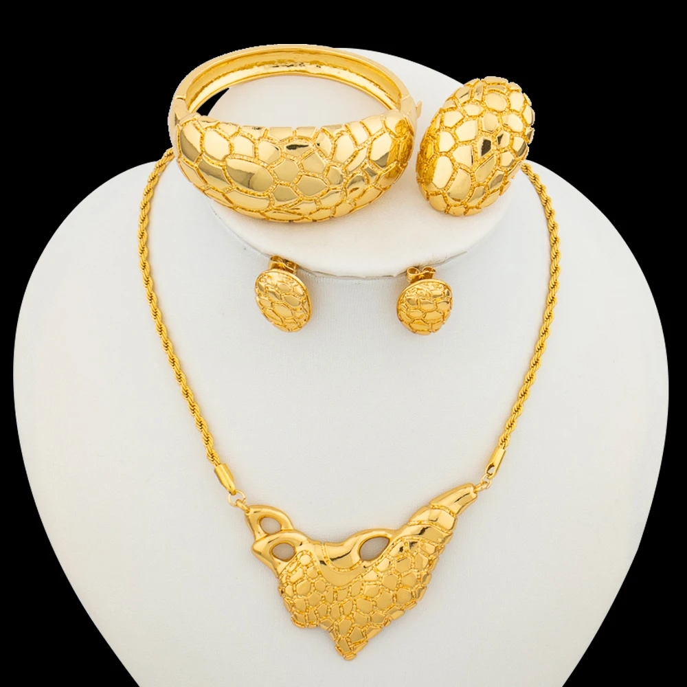Dubai African Jewellery 18K Gold Color Necklace and Earrings with Bracelet Ring Leopard Design Party Jewelry Set Ladies Gifts 
Dubai African Jewellery 18K Gold Color Necklace and Earrings with Bracelet Ring Leopard Design Party Jewelry Set Ladies Gifts