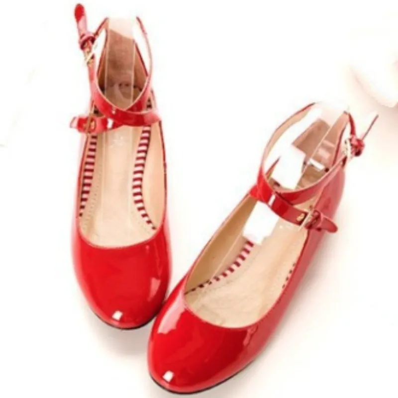 Туфли женские из лакированной кожи, тонкие, с круглым закрытым носком, на ремешке с пряжкой, повседневная обувь для вождения, большие размеры 33-47, на лето 
Туфли женские из лакированной кожи, тонкие, с круглым закрытым носком, на ремешке с пряжкой, повседневная обувь для вождения, большие размеры 33-47, на лето