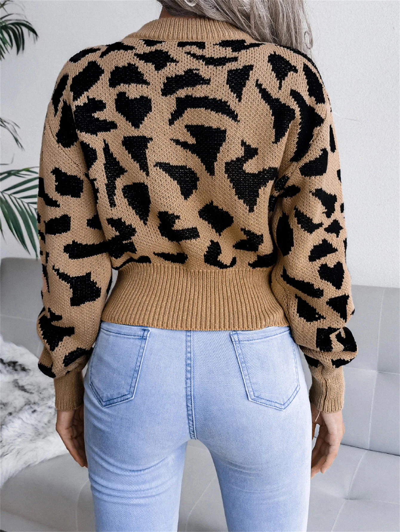 Autumn Winter Round Neck Fashion Leopard Pattern Waist Collection Short Knitted Pullover For Women Sweater Long Sleeve Top Autumn Winter Round Neck Fashion Leopard Pattern Waist Collection Short Knitted Pullover For Women Sweater Long Sleeve Top