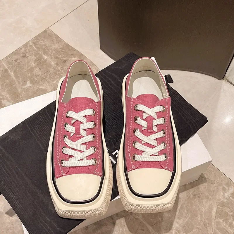 Холщовые кроссовки с квадратным носком, Новинка лета 2024, дышащие маленькие белые кроссовки на толстой подошве, повседневная спортивная обувь
Холщовые кроссовки с квадратным носком, Новинка лета 2024, дышащие маленькие белые кроссовки на толстой подошве, повседневная спортивная обувь