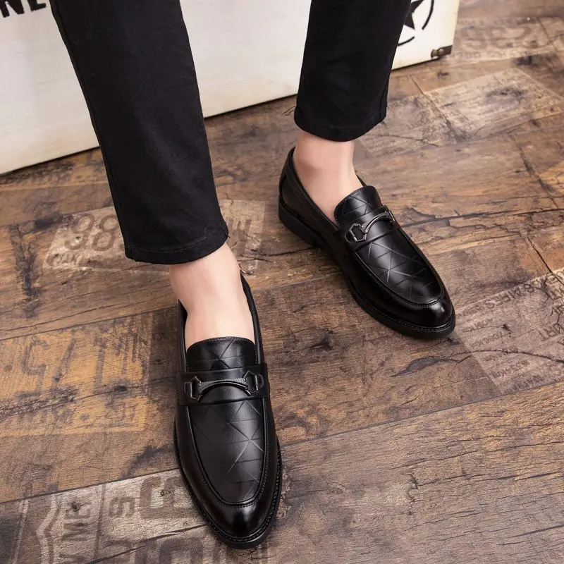 Designer Luxury Mens Wedding Dress Loafers Brand Business Casual Moccasin Leather Buckle Driving Formal Suit Shoes for Men B335 
Designer Luxury Mens Wedding Dress Loafers Brand Business Casual Moccasin Leather Buckle Driving Formal Suit Shoes for Men B335