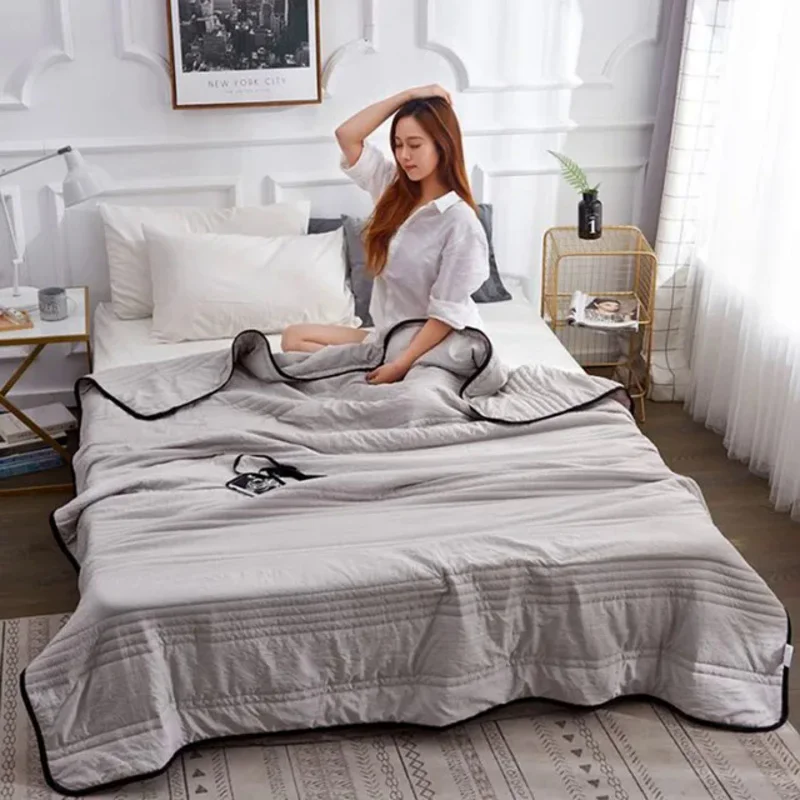 

Summer Washable Quilted Thin Quilt Skin-friendly Breathable Throw Blanket Soft Comfortable Twin King Bedding Blankets Bedclothes