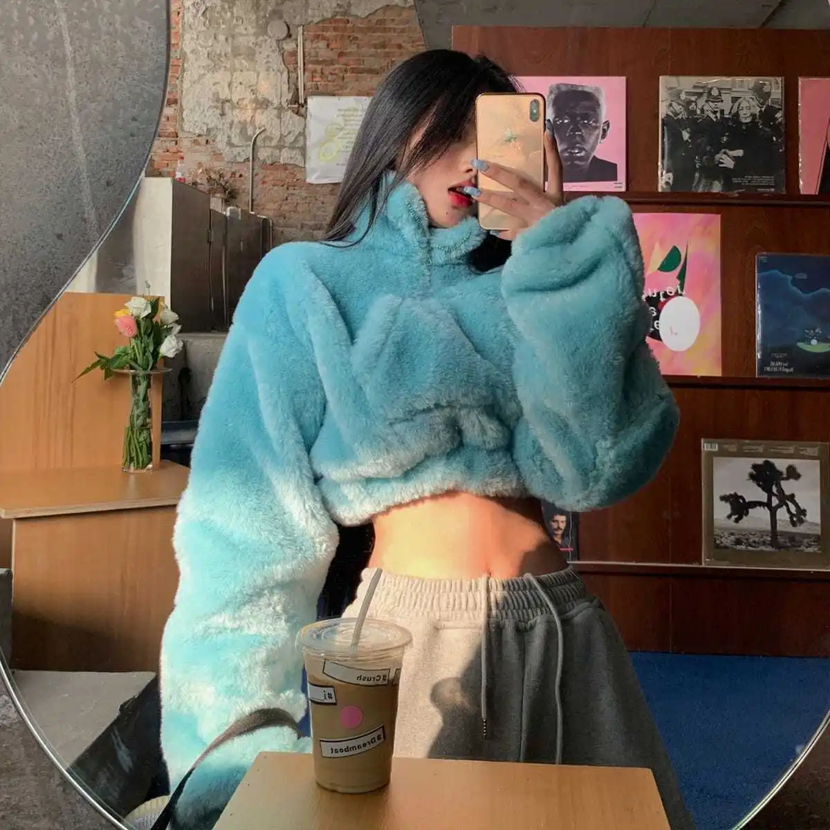Women Hoody Winter Autumn Short Thick Full Sleeve Fashion New Pullovers Furry Girls Tops Euro-America Style
Women Hoody Winter Autumn Short Thick Full Sleeve Fashion New Pullovers Furry Girls Tops Euro-America Style