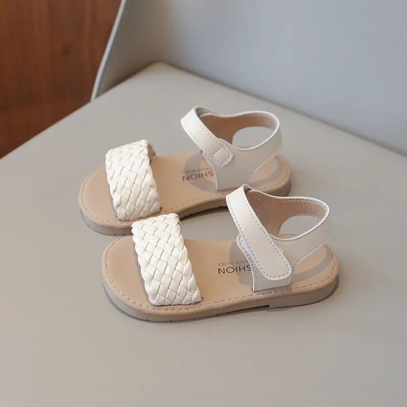 

2024 New Children's Sandals Fashion Summer Girls Causal Beach Shoes Braided Style Kid Versatile Open-toe Flat Sandals Soft Soled