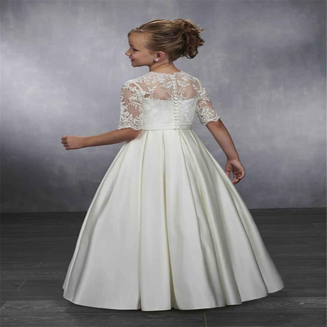 Girl dress pearl gem short-sleeved lace tulle little birthday princess fluffy children's lovely children's
Girl dress pearl gem short-sleeved lace tulle little birthday princess fluffy children's lovely children's