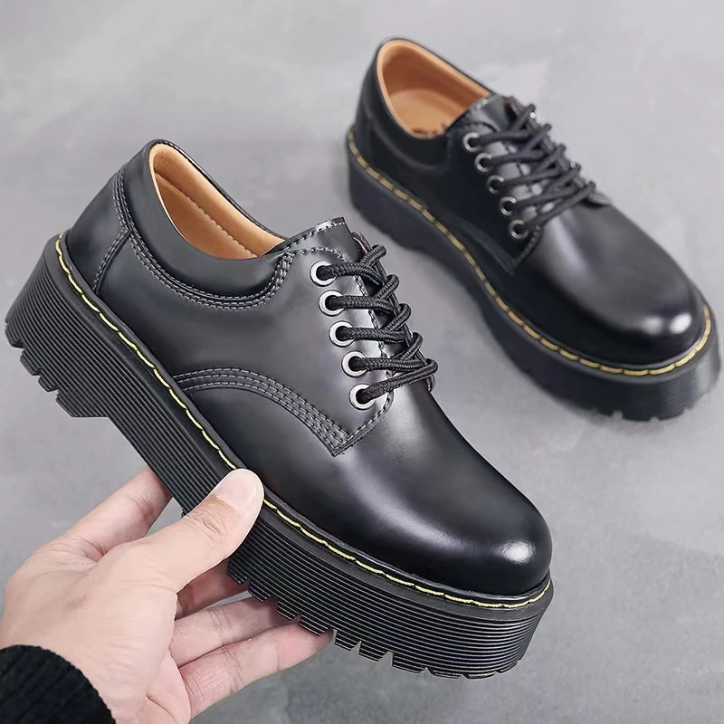 Thick soled 5-hole punk Martin shoes women's low top leather British round head leisure students' muffin soled short boots women
Thick soled 5-hole punk Martin shoes women's low top leather British round head leisure students' muffin soled short boots women