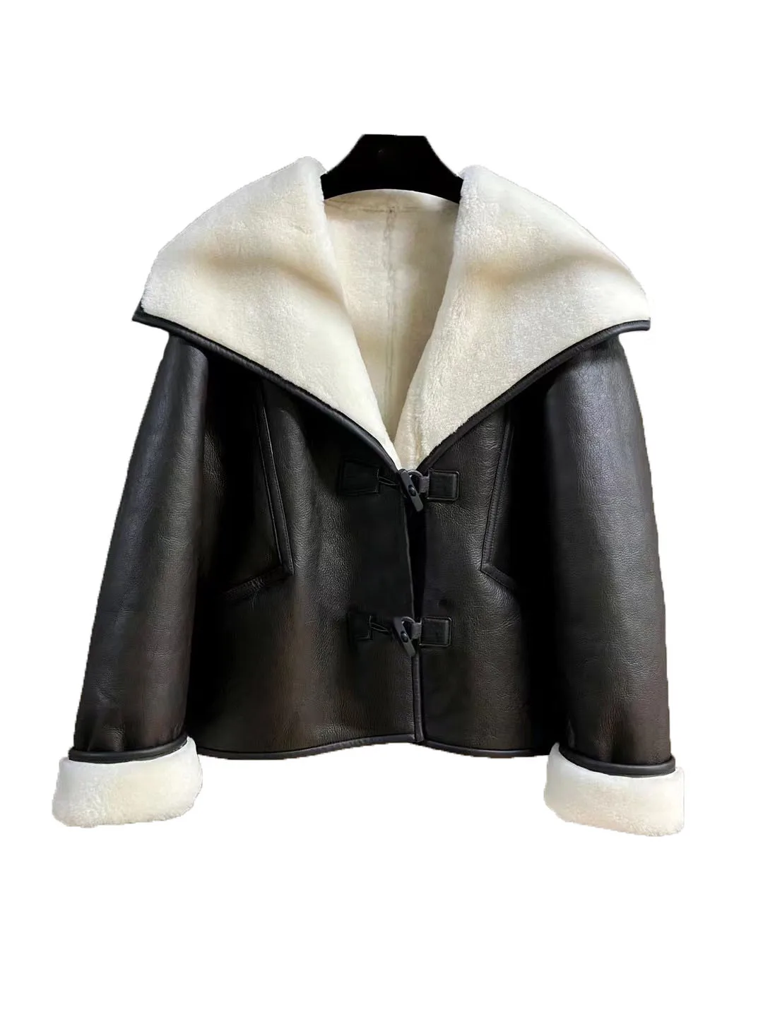 

Lamb wool jacket lapel short loose version of the collision color splicing design warm and comfortable 2023 winter new 1116