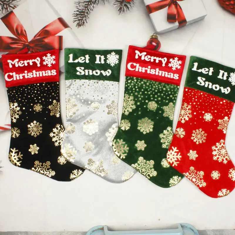 New Christmas Decorations Gold Iron Silver Socks Christmas Tree Pendant Gift Bag Candy Bag Children's Leg Warmers
New Christmas Decorations Gold Iron Silver Socks Christmas Tree Pendant Gift Bag Candy Bag Children's Leg Warmers