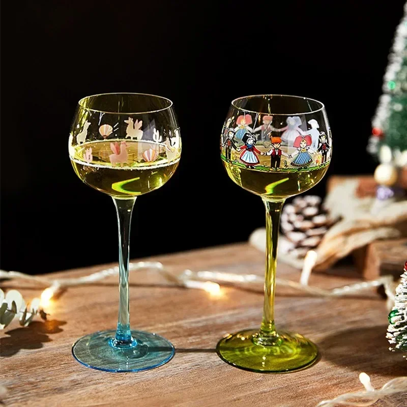 High legged glass, red wine cocktail, champagne glass, high aesthetic Christmas sweet wine, glass egg glass
High legged glass, red wine cocktail, champagne glass, high aesthetic Christmas sweet wine, glass egg glass