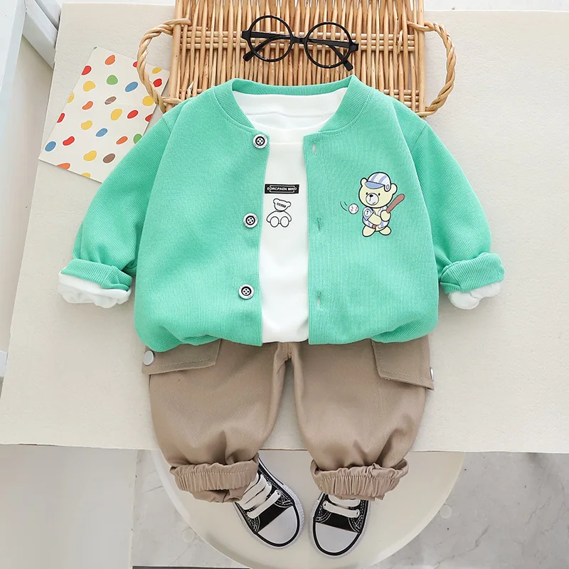 Autumn 2023 Kid Boy 3PCS Clothes Set Long Sleeve Top Bear Cotton Cardigan Cota Suits Cargo Pant Children Boy Outfit Baby Boy Set
Autumn 2023 Kid Boy 3PCS Clothes Set Long Sleeve Top Bear Cotton Cardigan Cota Suits Cargo Pant Children Boy Outfit Baby Boy Set