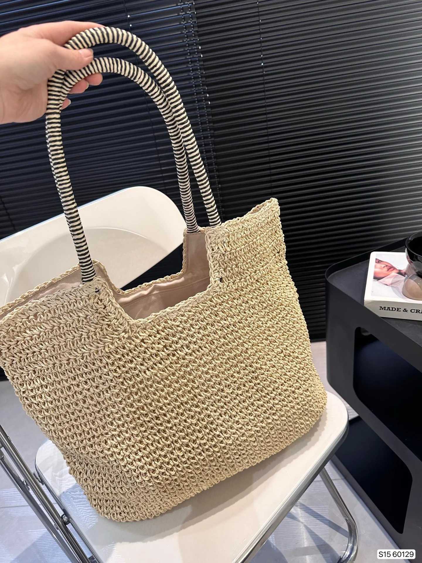 YS 2024 New Minimalist Shoulder Straw Fashionable Beach Woven Underarm Bag, Large Capacity Tote Bag
YS 2024 New Minimalist Shoulder Straw Fashionable Beach Woven Underarm Bag, Large Capacity Tote Bag