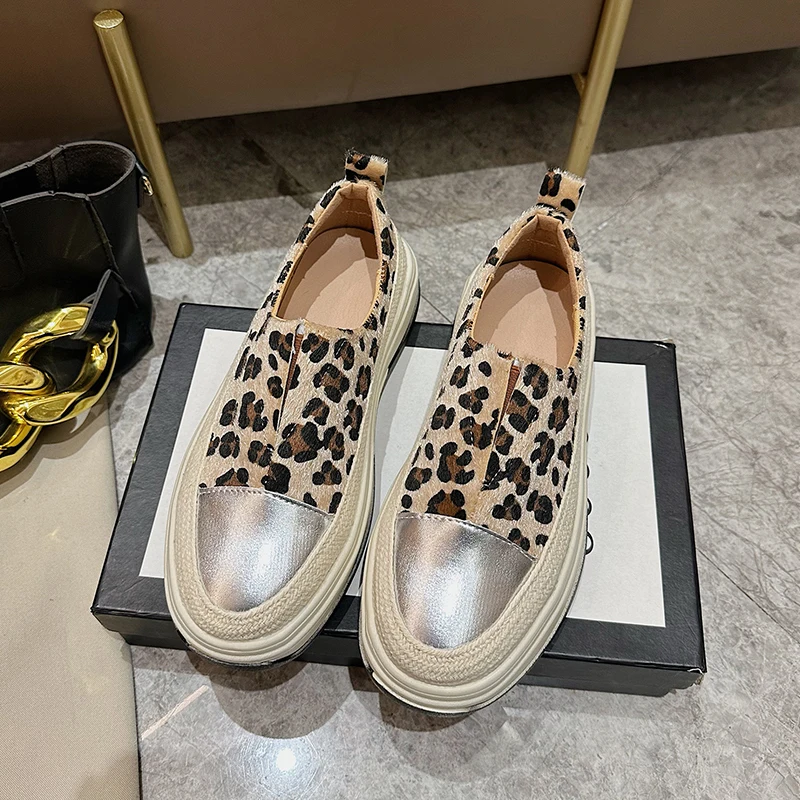 2024 Модная и удобная спортивная обувь для отдыха на толстой подошве с круглым носком Повседневная Женская Вулканизированная обувь 
2024 Модная и удобная спортивная обувь для отдыха на толстой подошве с круглым носком Повседневная Женская Вулканизированная обувь