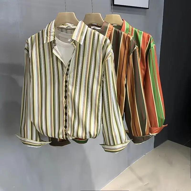 2024 Men's Spring Autumn New Long Sleeves Loose Shirts Male Business Casual Shirts Men Striped Single Breasted Blouses H674
2024 Men's Spring Autumn New Long Sleeves Loose Shirts Male Business Casual Shirts Men Striped Single Breasted Blouses H674