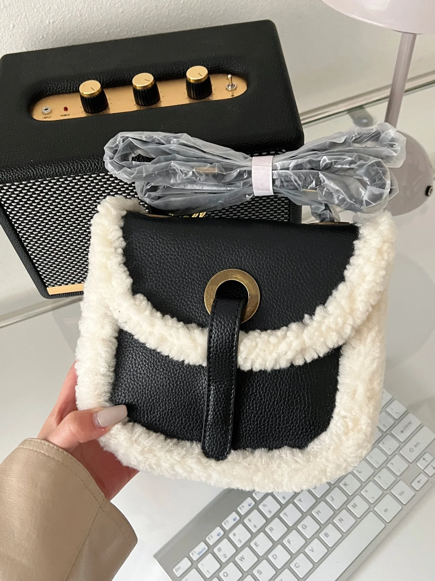 

Lamb Hair Women's Fanny Pack Leather Fashion Saddle Bag Australian Brand Design Plush Crossbody Bag Winter Mini Handbag