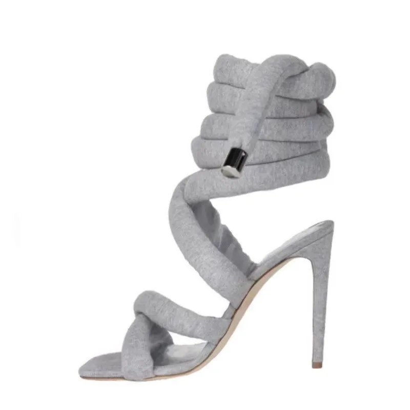 Women Square Toe Stiletto Super High Heel Cross Strap Ankle Strap Fashion Catwalk Plus Size Sandals For Woman Size 34-44
Women Square Toe Stiletto Super High Heel Cross Strap Ankle Strap Fashion Catwalk Plus Size Sandals For Woman Size 34-44