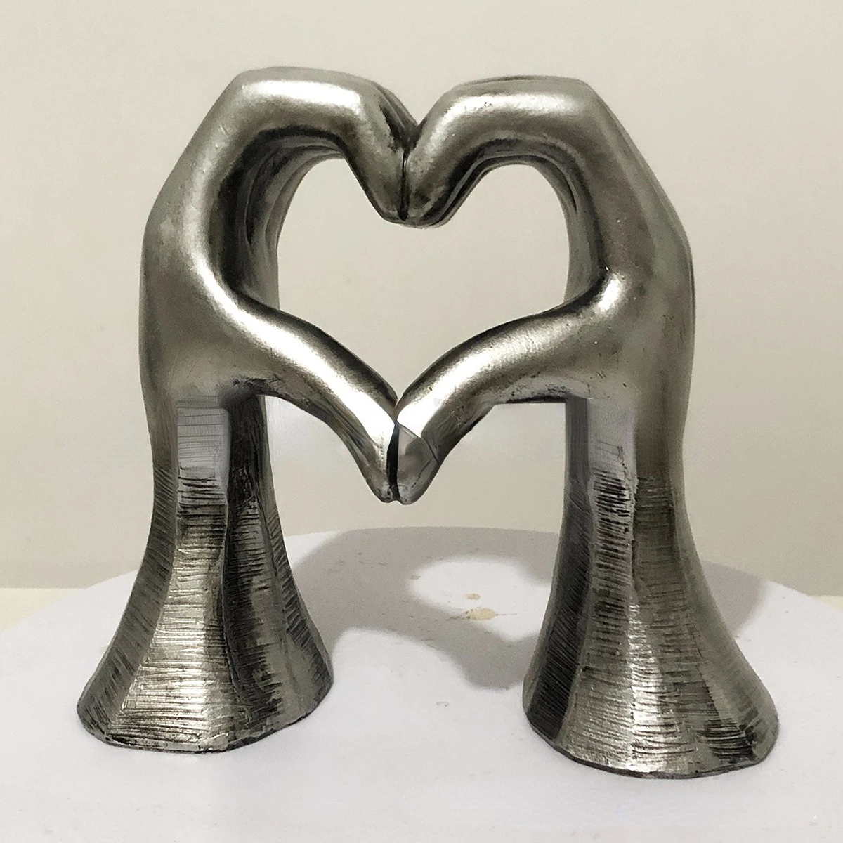 Love Gesture Desktop Statue Resin Crafts Sculpture Ornaments Indoor Decoration Cabinet Jewelry
Love Gesture Desktop Statue Resin Crafts Sculpture Ornaments Indoor Decoration Cabinet Jewelry