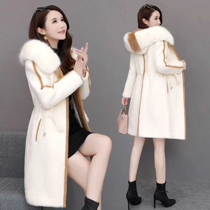 Woolen Coat Women 2022 Winter New Fashion Slim Thick Imitation Mink Jacket Female Large Size Long Hooded Fur Collar Outerwear
Woolen Coat Women 2022 Winter New Fashion Slim Thick Imitation Mink Jacket Female Large Size Long Hooded Fur Collar Outerwear