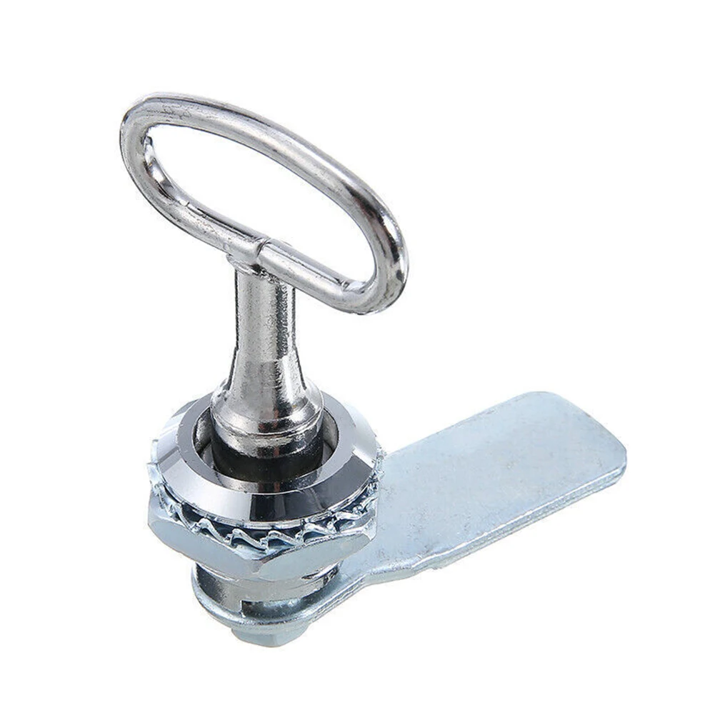Iron Lock Lock 180 Degree Rotation Easy To Lock Flexible Installation High Security Long Lasting Withstand Tear
Iron Lock Lock 180 Degree Rotation Easy To Lock Flexible Installation High Security Long Lasting Withstand Tear
