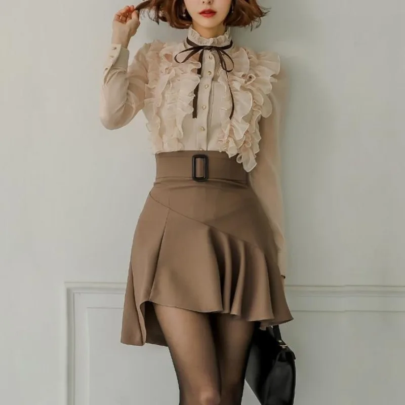 2023 Spring and Autumn Women's New Fashion Pullover Half High Neck Bow Button Lace Ruffles Half Skirt Shirt Long Sleeve Suit
2023 Spring and Autumn Women's New Fashion Pullover Half High Neck Bow Button Lace Ruffles Half Skirt Shirt Long Sleeve Suit