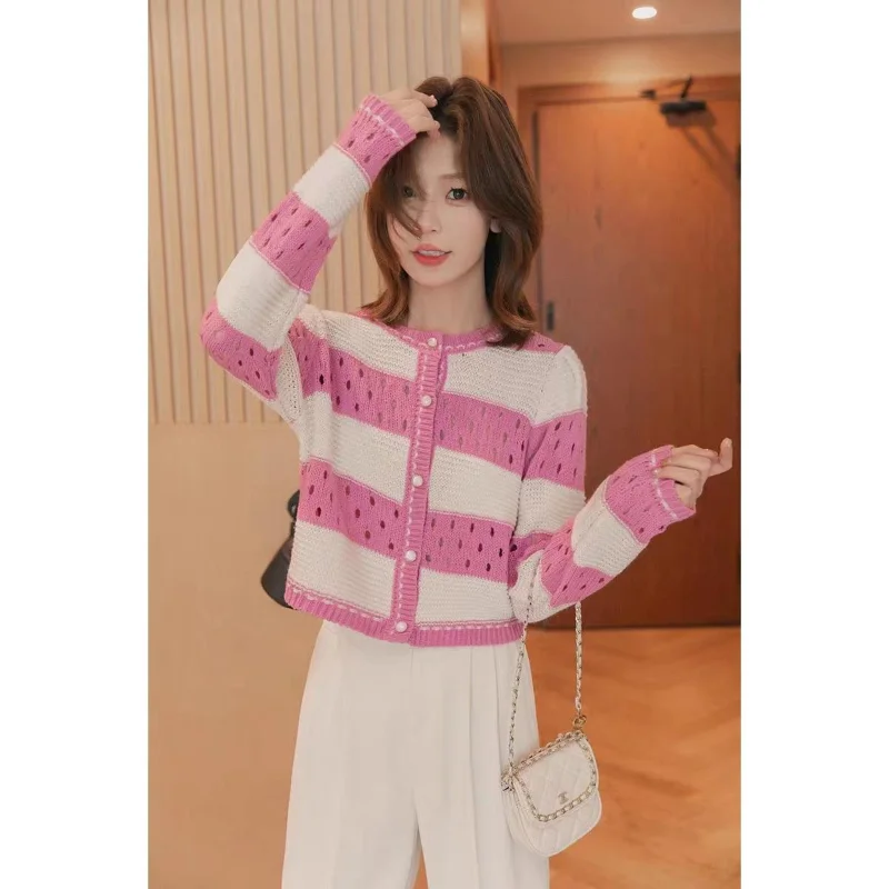 Дизайн Вдохновленный выдолбленный свитер для женщин Весна 2023 свободный облегающий круглый вырез вязаный Топ для похудения кардиган свитер женский
Дизайн Вдохновленный выдолбленный свитер для женщин Весна 2023 свободный облегающий круглый вырез вязаный Топ для похудения кардиган свитер женский