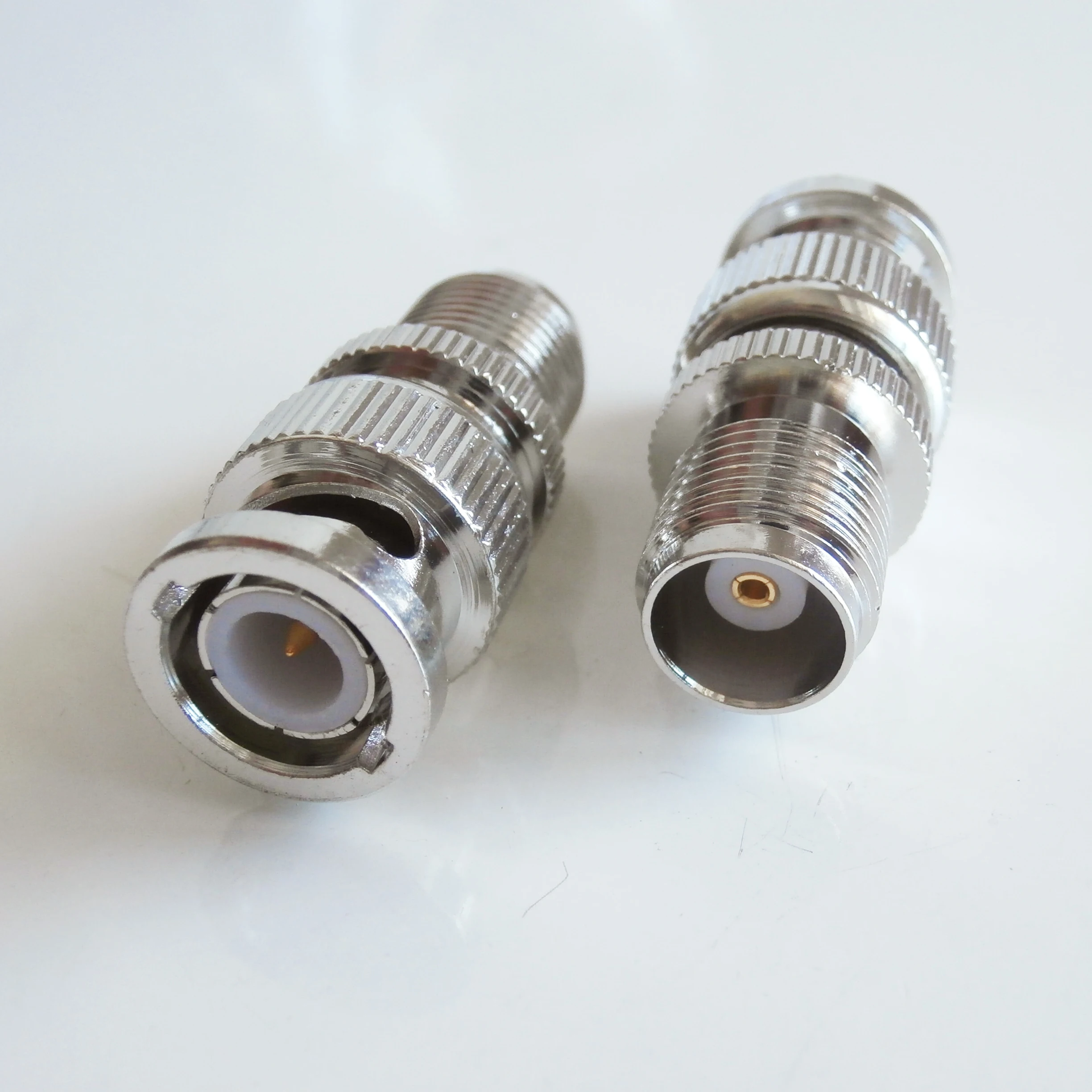 

BNC To TNC Connector Socket Brooches Q9 BNC Male to TNC Female Plug Nickel Plated Brass Straight BNC - TNC Coaxial RF Adapters