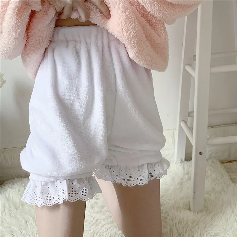 Summer Kawaii Bloomers Shorts Pink White Cute Lolita Girls Warm Velvet Shorts Winter Sweet High Waist Lace Women's Plush Shorts
Summer Kawaii Bloomers Shorts Pink White Cute Lolita Girls Warm Velvet Shorts Winter Sweet High Waist Lace Women's Plush Shorts