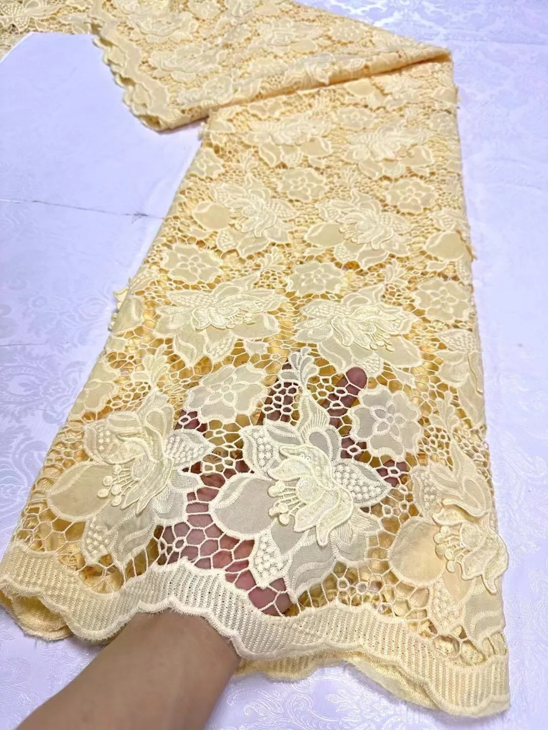 

Swiss Voile Lace In Switzerland 2024 High Quality Nigerian African Cotton Lace Fabric for Women Wedding Dresses Party Sew