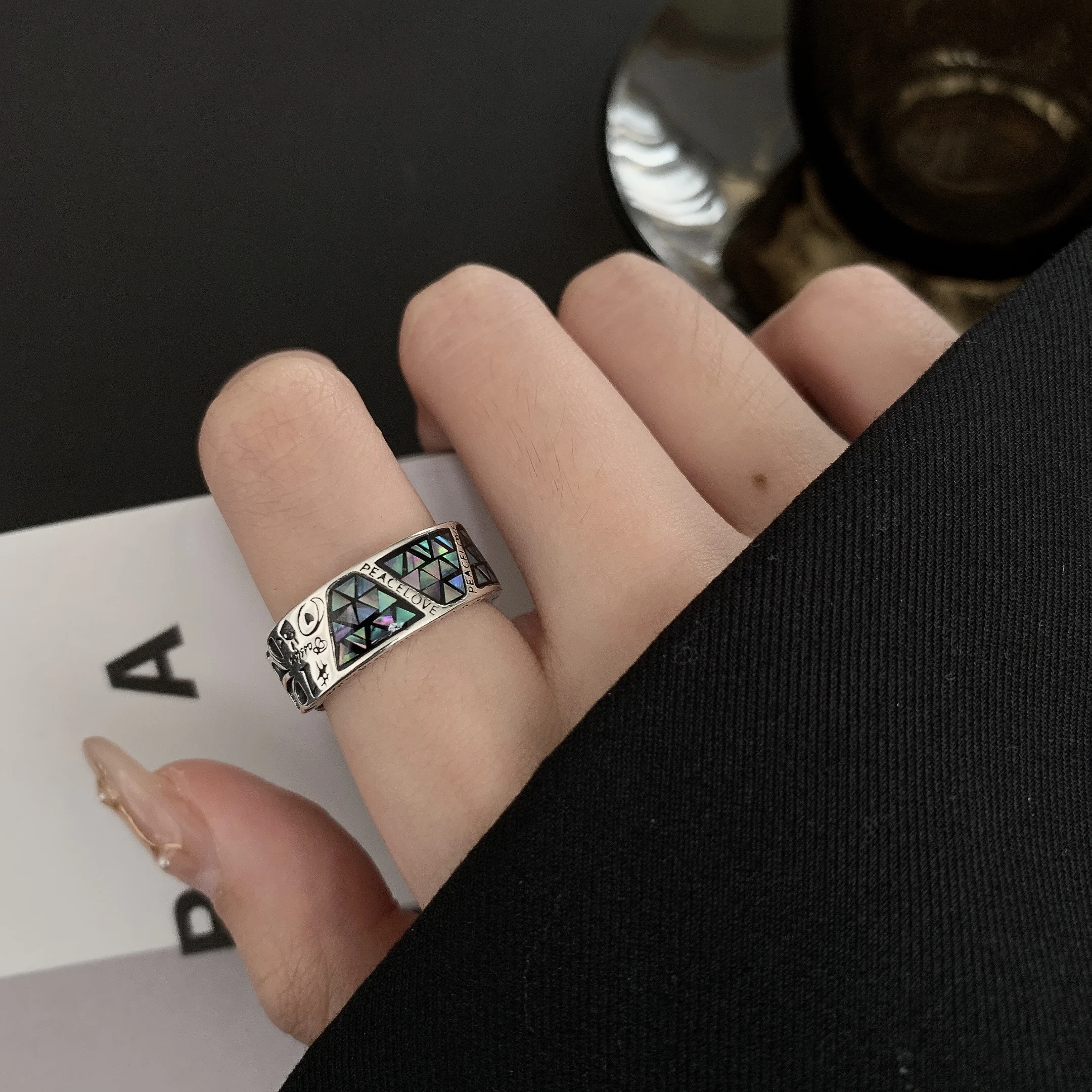 925 Silver Shell Geometric Doodle Totem Opening Ring Female Luxury Design Refined High-Class
925 Silver Shell Geometric Doodle Totem Opening Ring Female Luxury Design Refined High-Class