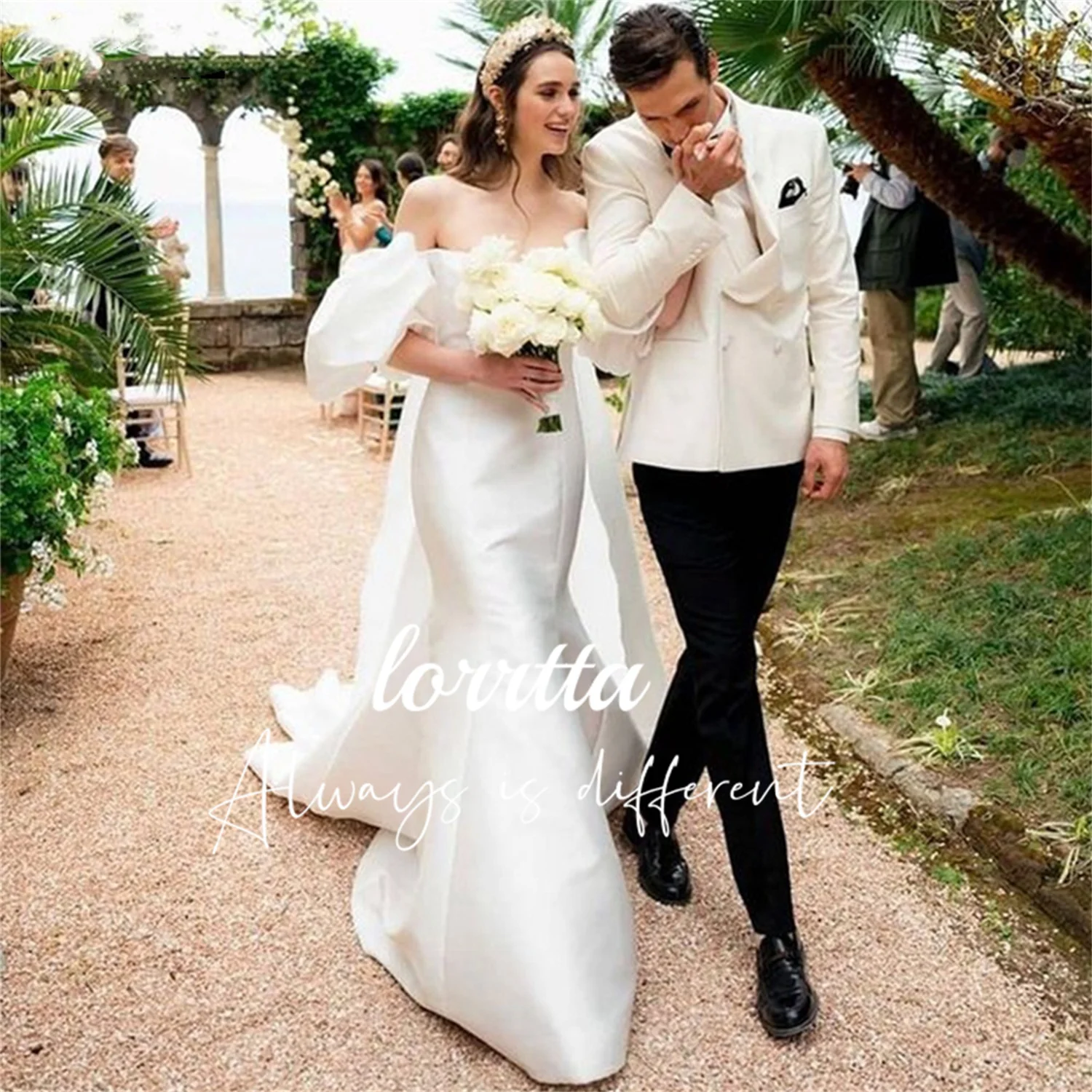 

Lorrtta сплошной воротник юбка русалки рукава с буфами атласное свадебное платье со складками Свадебный костюм со шлейфом