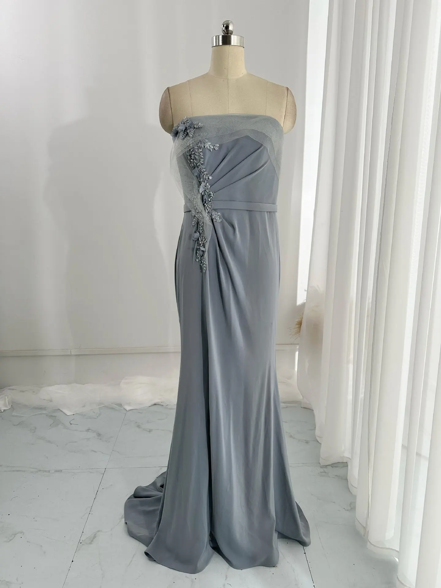 Gray Fashion Tube Top Beautiful Back Super Slimmeds FeastMermaid Tail Tail Hosted Evening Dress Skirt M1953
Gray Fashion Tube Top Beautiful Back Super Slimmeds FeastMermaid Tail Tail Hosted Evening Dress Skirt M1953