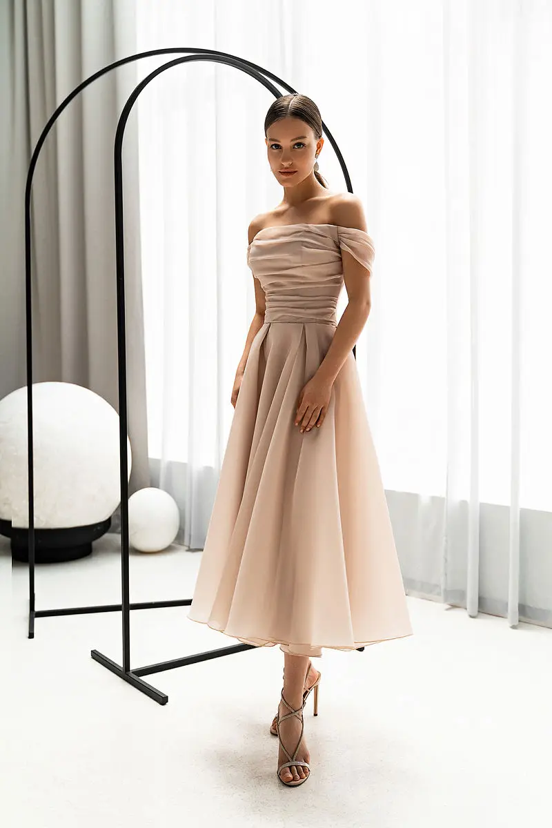 

Organza Off Shoulder Bridesmaid Dresses with Ribbon & Ruched Simple A Line Tea Length Wedding Party Dress Elegant Backless Gowns