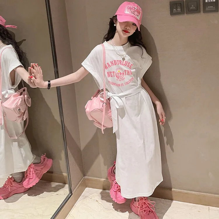 summer Girls long dress 2023 fashionable children long Waist letter pattern T-shirt dresses
summer Girls long dress 2023 fashionable children long Waist letter pattern T-shirt dresses