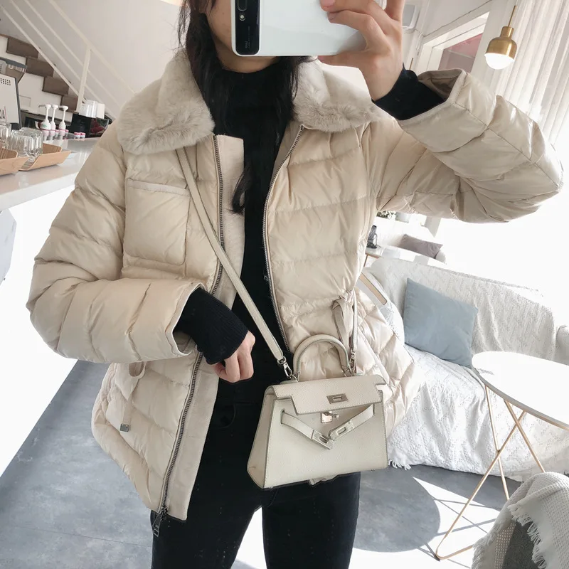 High-End Lightweight down Jacket Women's Short Fashionable Stylish Rabbit Fur Collar Small Waist Slimming 90 Velvet Thickened Co
High-End Lightweight down Jacket Women's Short Fashionable Stylish Rabbit Fur Collar Small Waist Slimming 90 Velvet Thickened Co