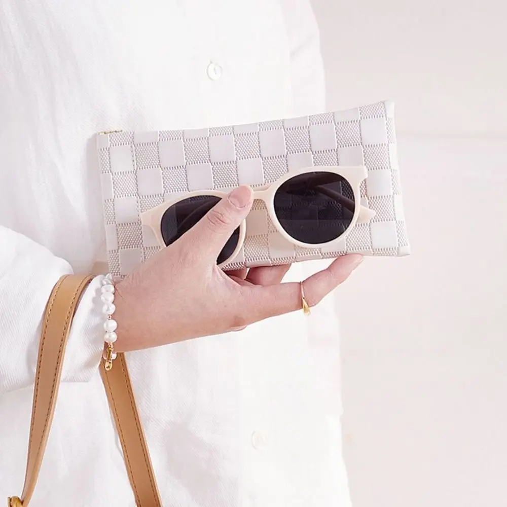 Lattice Mini Leather Sunglasses Bag Elegant Plaid Self-closing Soft Ins Style Female/Male
Lattice Mini Leather Sunglasses Bag Elegant Plaid Self-closing Soft Ins Style Female/Male