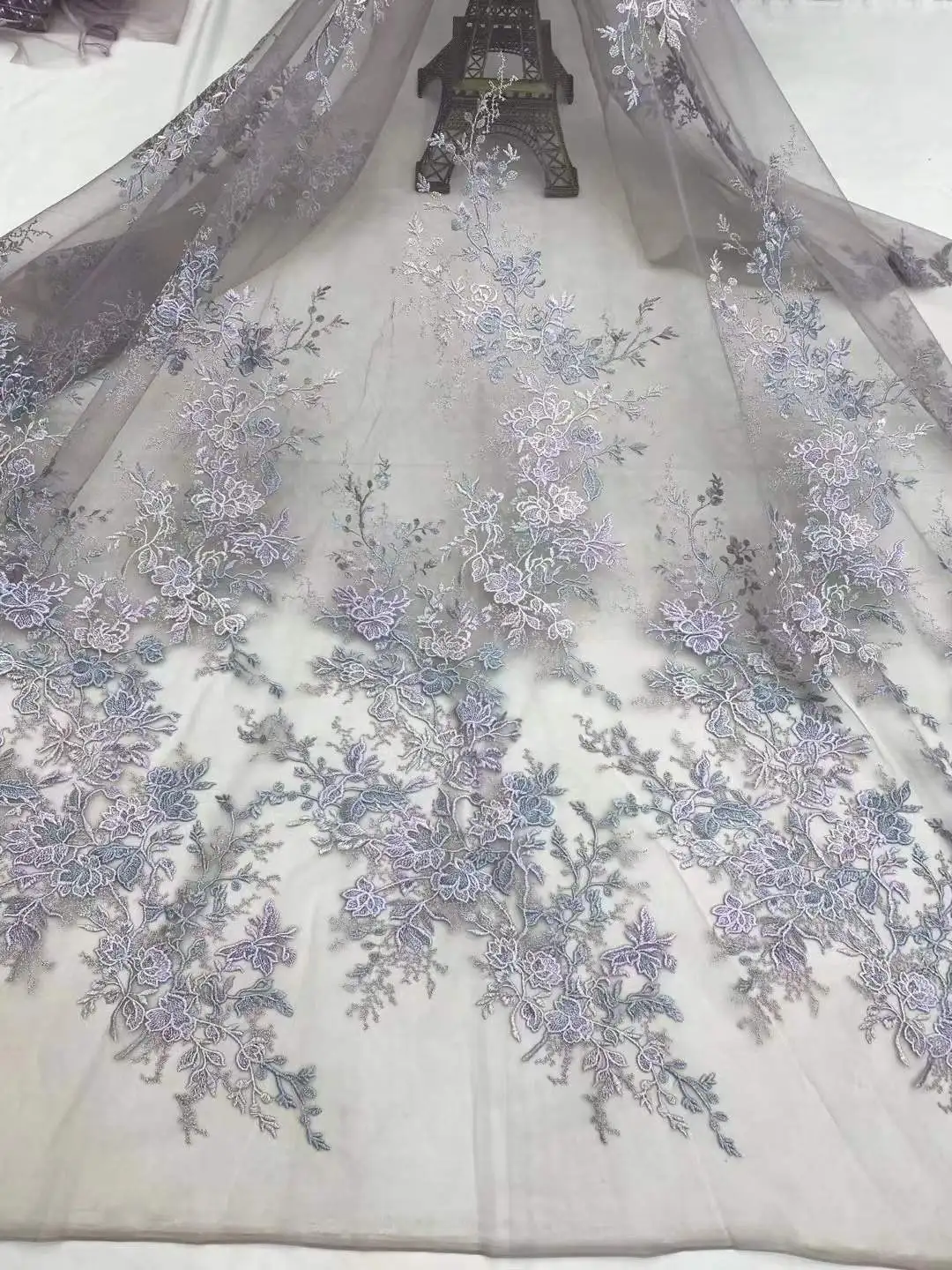 High qualtiy Dress design fabric Thread Embroidery African fabric French tulle net lace For Party dresses/Fashion dress
High qualtiy Dress design fabric Thread Embroidery African fabric French tulle net lace For Party dresses/Fashion dress