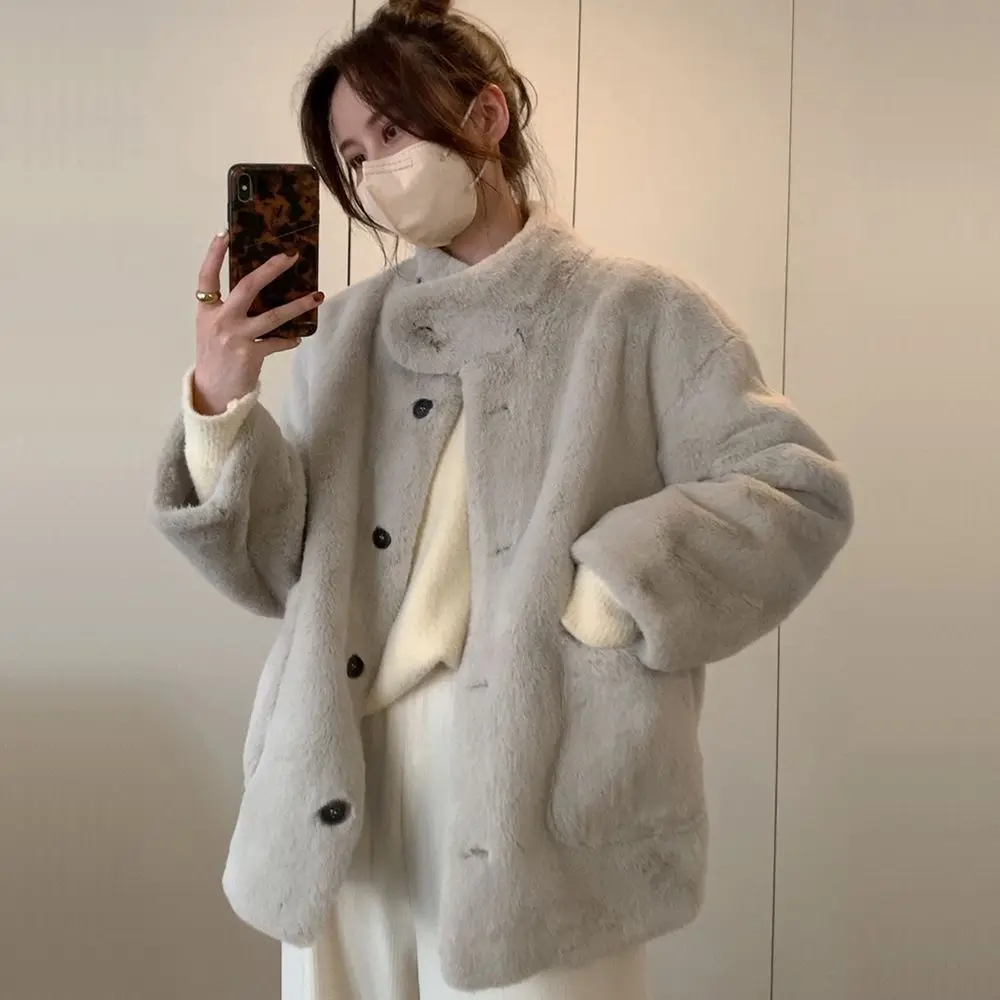 Chic Street Single Breasted Fashion Girls 2024 Winter Trendy Faux Stand Collar Coat Jacket Women Thick Warm Fluffy Overcoat T981
Chic Street Single Breasted Fashion Girls 2024 Winter Trendy Faux Stand Collar Coat Jacket Women Thick Warm Fluffy Overcoat T981