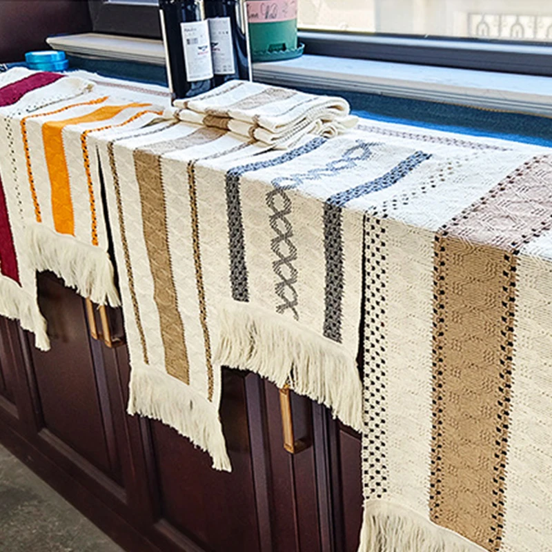 Table Runner Table Cloth Cotton Linen Stripe Splicing Two-color Woven Tassel Natural Material TV Cabinet Table Flag Home Decora
Table Runner Table Cloth Cotton Linen Stripe Splicing Two-color Woven Tassel Natural Material TV Cabinet Table Flag Home Decora