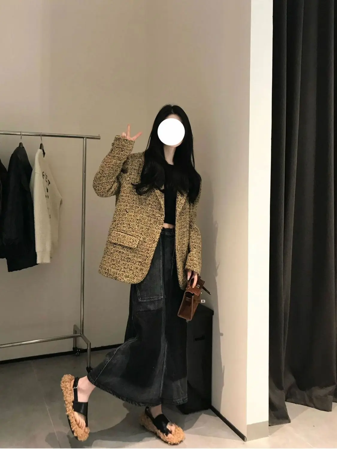 Korean Lazy Coarse Tweed Jacket Women Spring Autumn High-End Loose Silhouette Retro Chic Thickened Woolen Suit High Quality New
Korean Lazy Coarse Tweed Jacket Women Spring Autumn High-End Loose Silhouette Retro Chic Thickened Woolen Suit High Quality New