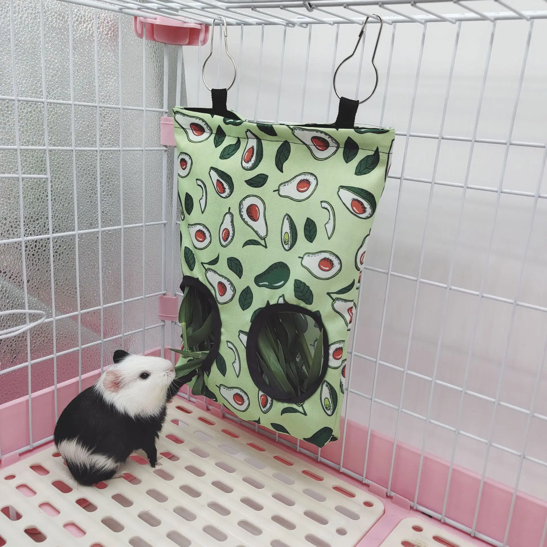 Guinea Pigs 2/3 Holes Hay Feeding Bags Strawberry Printed Rabbit Hanging Feeder Chinchilla Food Organizer Pet Cage Supplies Guinea Pigs 2/3 Holes Hay Feeding Bags Strawberry Printed Rabbit Hanging Feeder Chinchilla Food Organizer Pet Cage Supplies