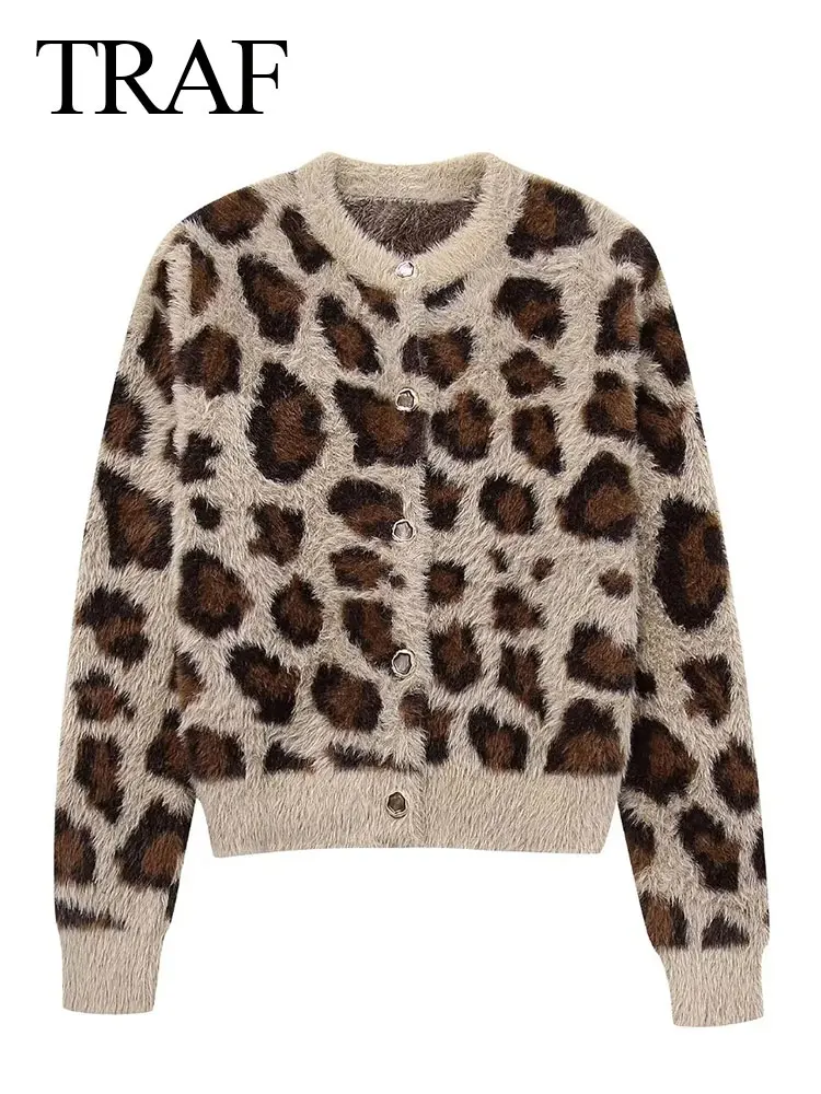 TRAF 2024 Spring Cardigan For Women Fashion New Knitting O Neck Sheath Sweaters Coat Female Wild Vintage Women's Sweater
TRAF 2024 Spring Cardigan For Women Fashion New Knitting O Neck Sheath Sweaters Coat Female Wild Vintage Women's Sweater