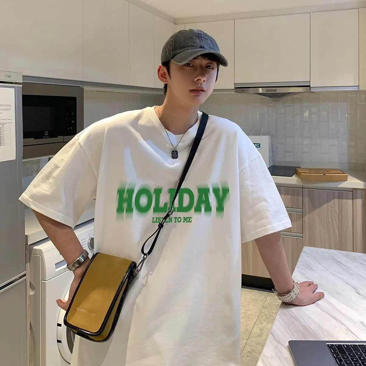 Summer y2k Korean men short sleeved T shirt fashionable new letter printing niche couple loose casual half-sleeved top
Summer y2k Korean men short sleeved T shirt fashionable new letter printing niche couple loose casual half-sleeved top