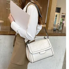 Crocodile Pattern Handbag Fashion Large Capacity Cowhide Messenger Bag Retro All-Match Genuine Leather Women's Bag New
Crocodile Pattern Handbag Fashion Large Capacity Cowhide Messenger Bag Retro All-Match Genuine Leather Women's Bag New