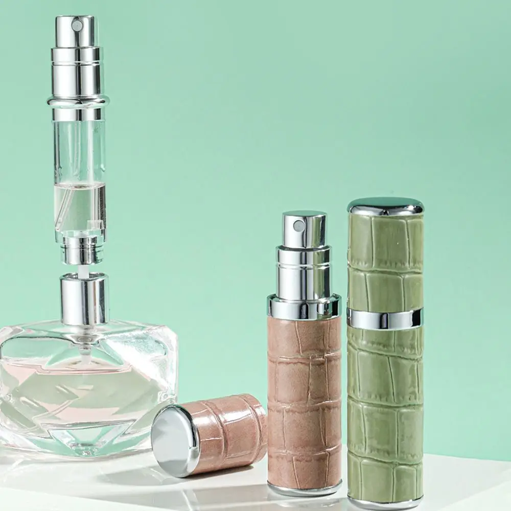 Portable Leather Wrapped High-End Perfume Split Bottle Bottom Spray Perfume Sample Individually Packaged for Traveling
Portable Leather Wrapped High-End Perfume Split Bottle Bottom Spray Perfume Sample Individually Packaged for Traveling
