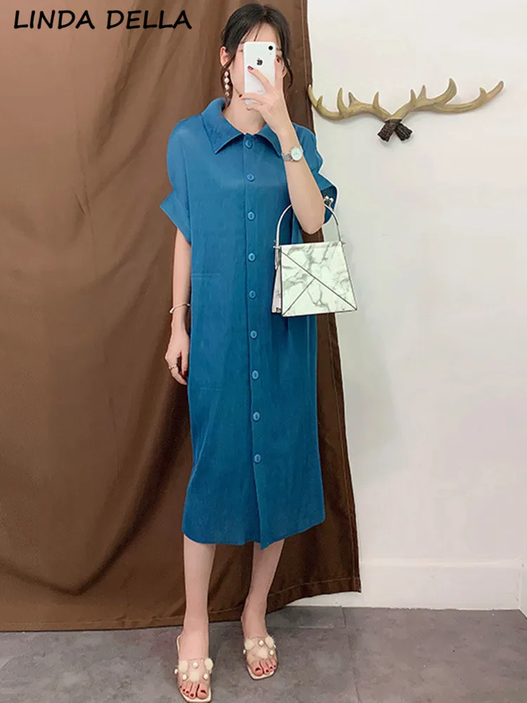 LINDA DELLA Summer Fashion Designer Black Vintage Pleated Dress Women's Lapel Single Breasted High Split Loose Casual Long Dress
LINDA DELLA Summer Fashion Designer Black Vintage Pleated Dress Women's Lapel Single Breasted High Split Loose Casual Long Dress