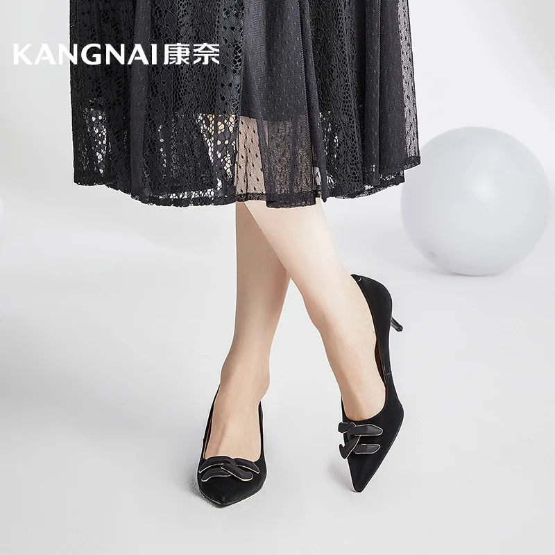 Kangnai High Heels Women Pumps Cow Leather Pointed Toe Metal Decoration Shallow Slip-On Elegant Female Wedding Party Shoes
Kangnai High Heels Women Pumps Cow Leather Pointed Toe Metal Decoration Shallow Slip-On Elegant Female Wedding Party Shoes